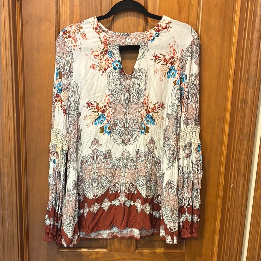 Coco Jaimeson Floral Bohemian Goth Women's Top flowy feminine large ☀️